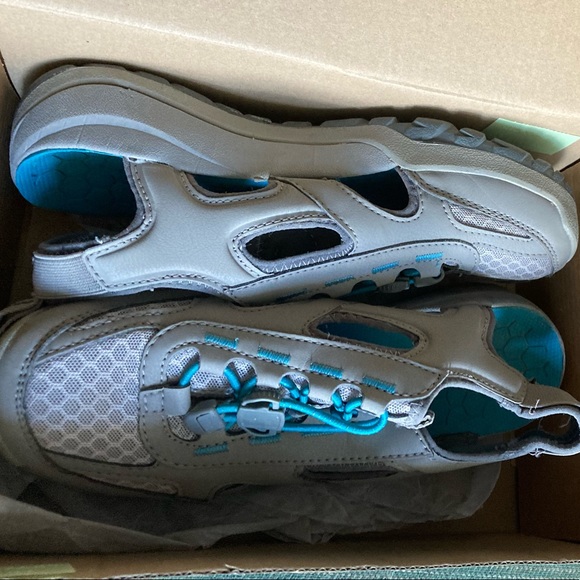 Simms Riprap Worn once. A nice athletic shoe and a protective water sandal! - Picture 1 of 3